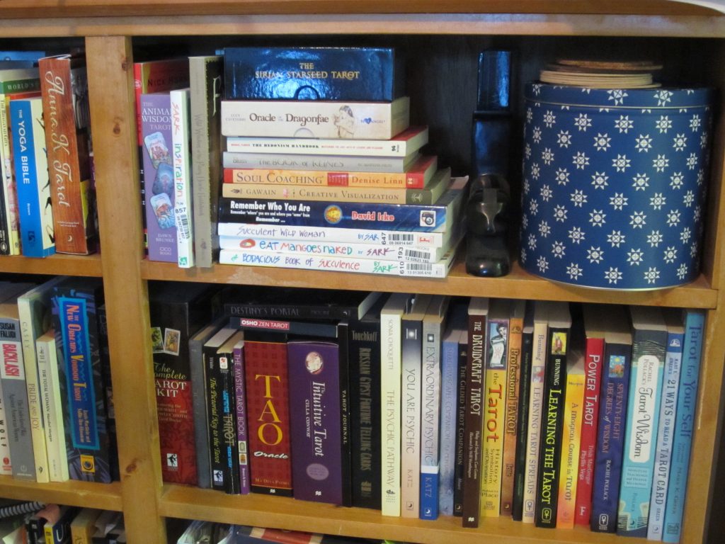 tarot-shelf